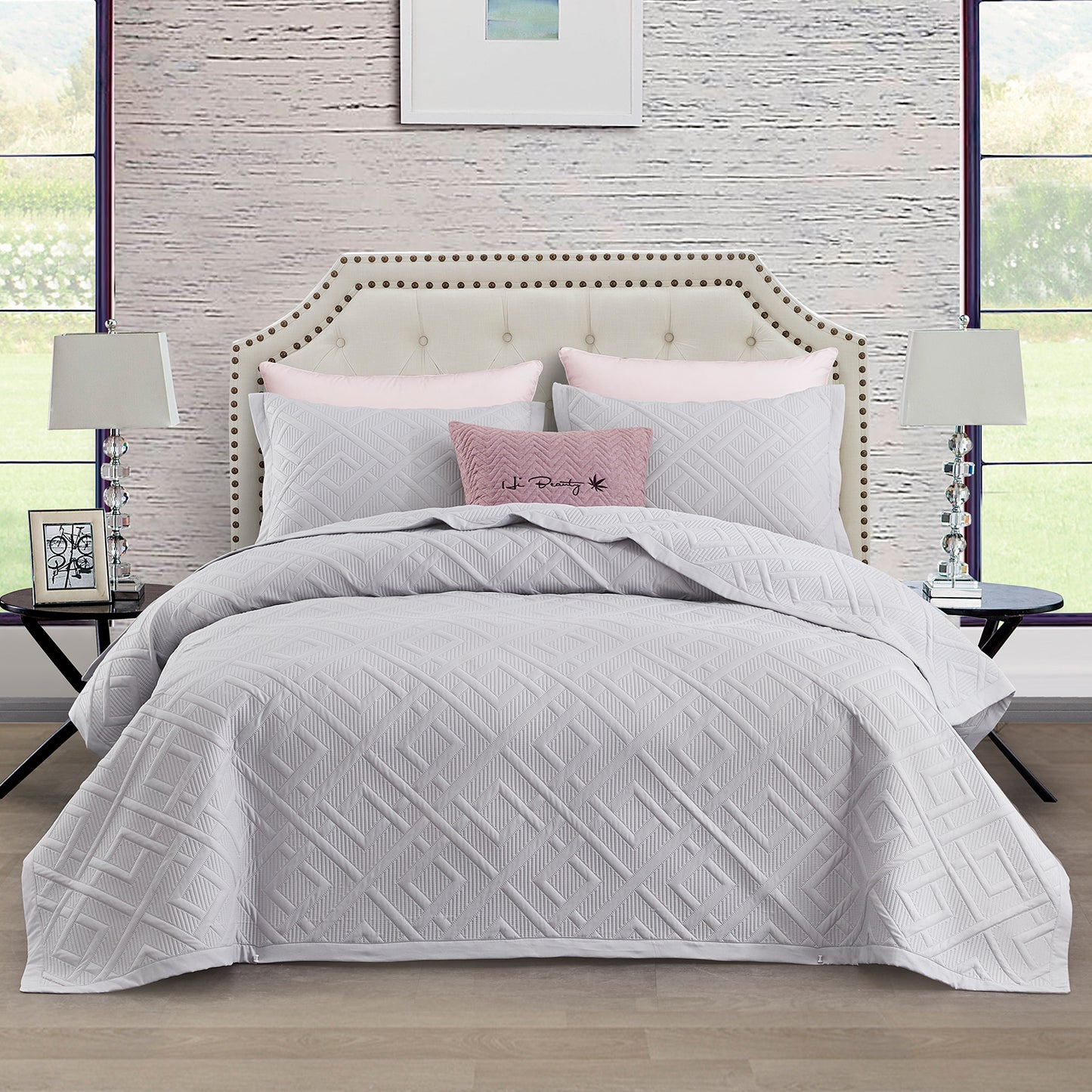 CHIXIN Modern Contemporary Quilt Set