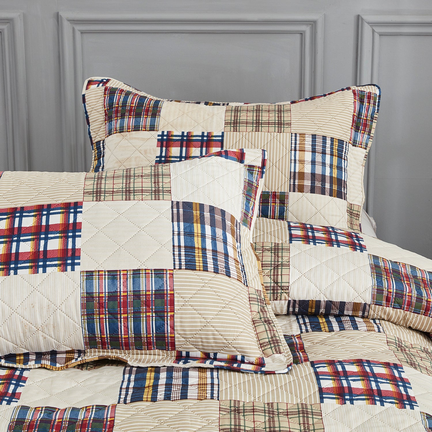 CHIXIN Plaid Patchwork Quilt Set