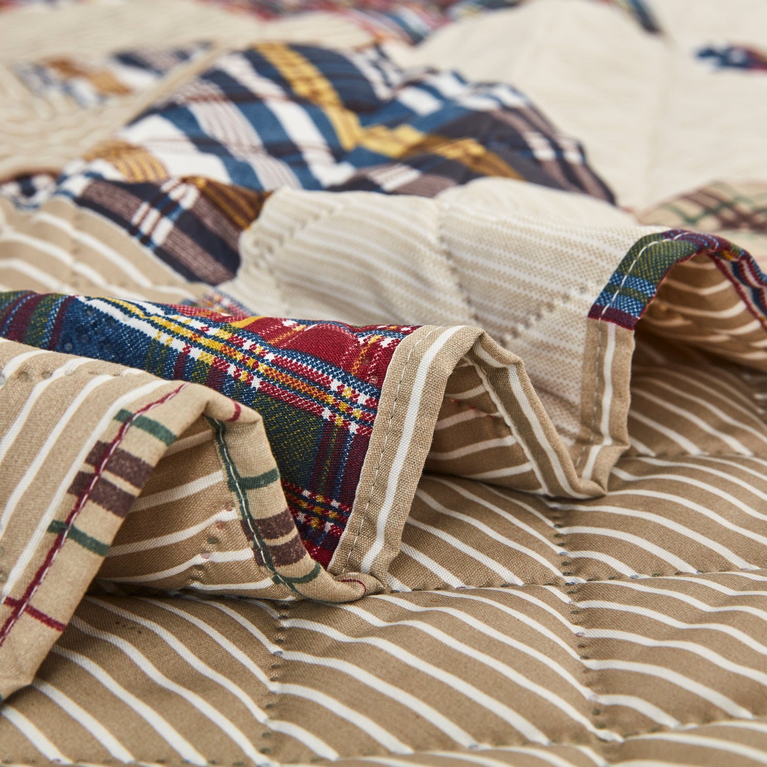 CHIXIN Plaid Patchwork Quilt Set